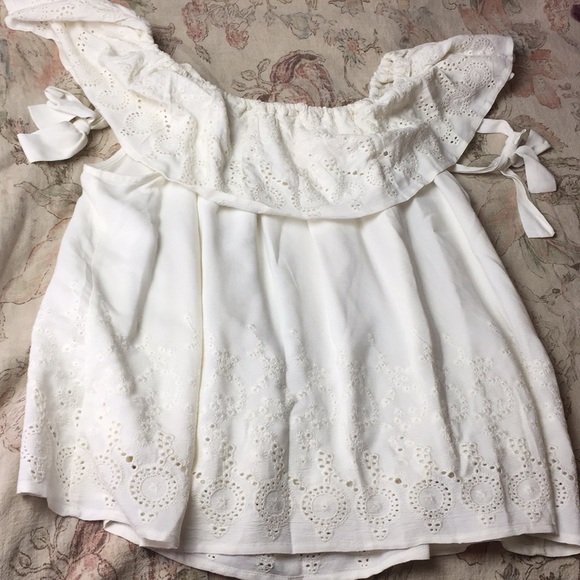LUCKY Size 2x On/Off Shoulder Eyelet EmbroideredTop Pullover Romantic $99 NEW - Picture 6 of 16